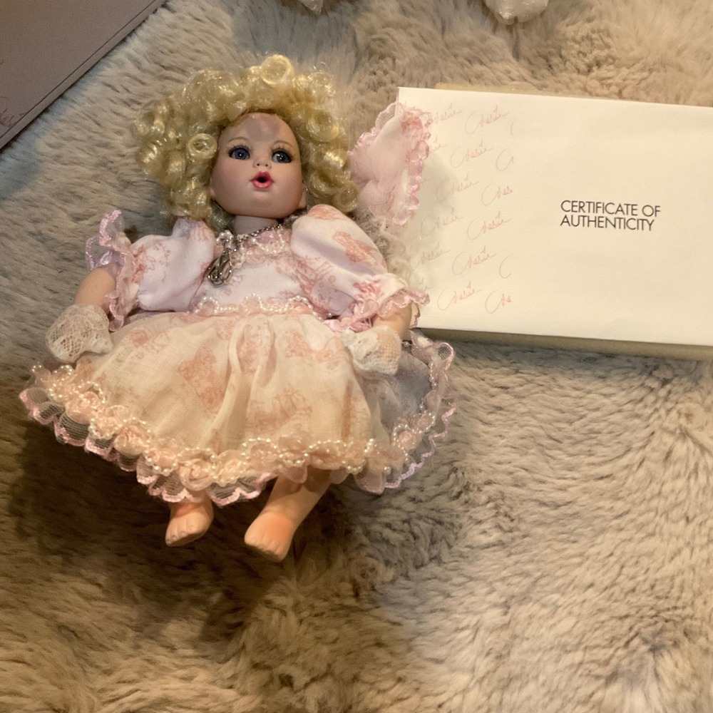 Marie Osmond Collection Porcelain Doll Amaya Tiny Tot With Box Certificate #5623